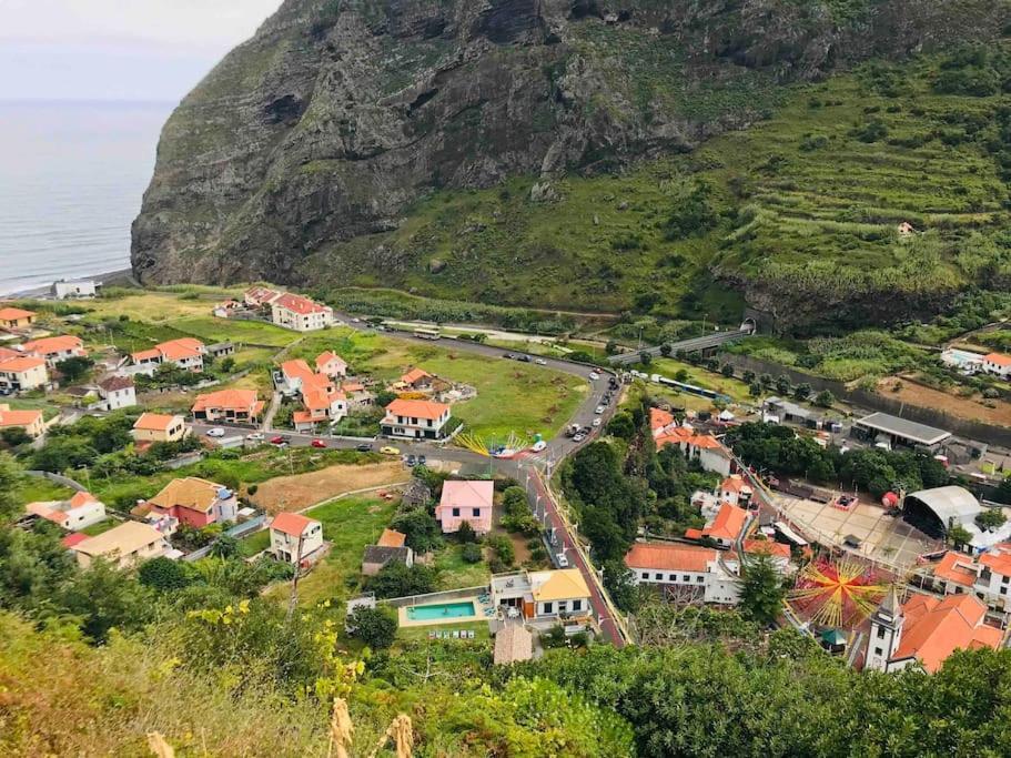 Terra Cha Cottage,Feel Home, São Vicente エクステリア 写真
