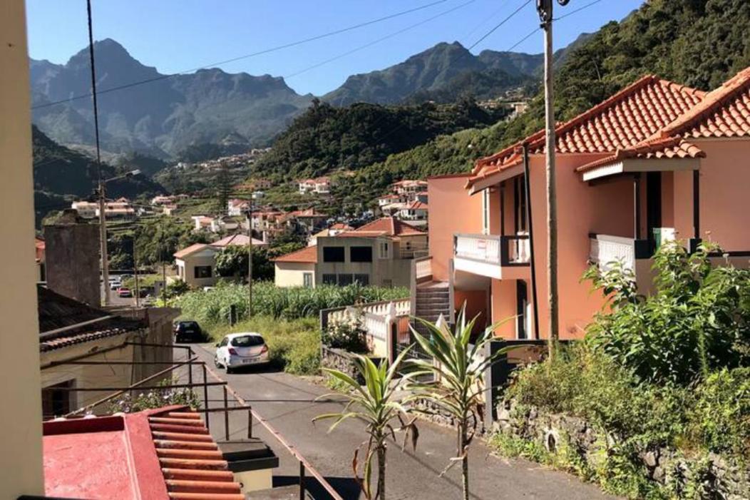 Terra Cha Cottage,Feel Home, São Vicente エクステリア 写真