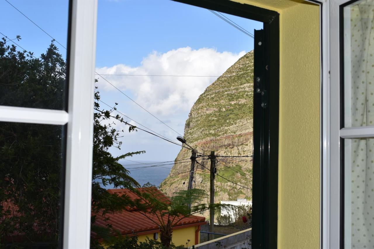 Terra Cha Cottage,Feel Home, São Vicente エクステリア 写真