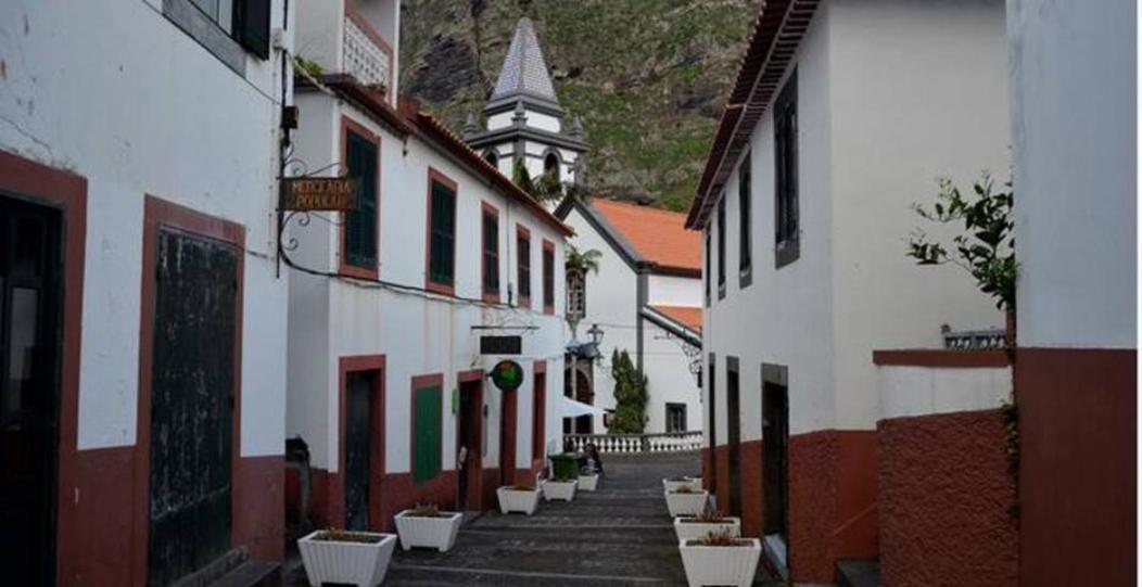 Terra Cha Cottage,Feel Home, São Vicente エクステリア 写真