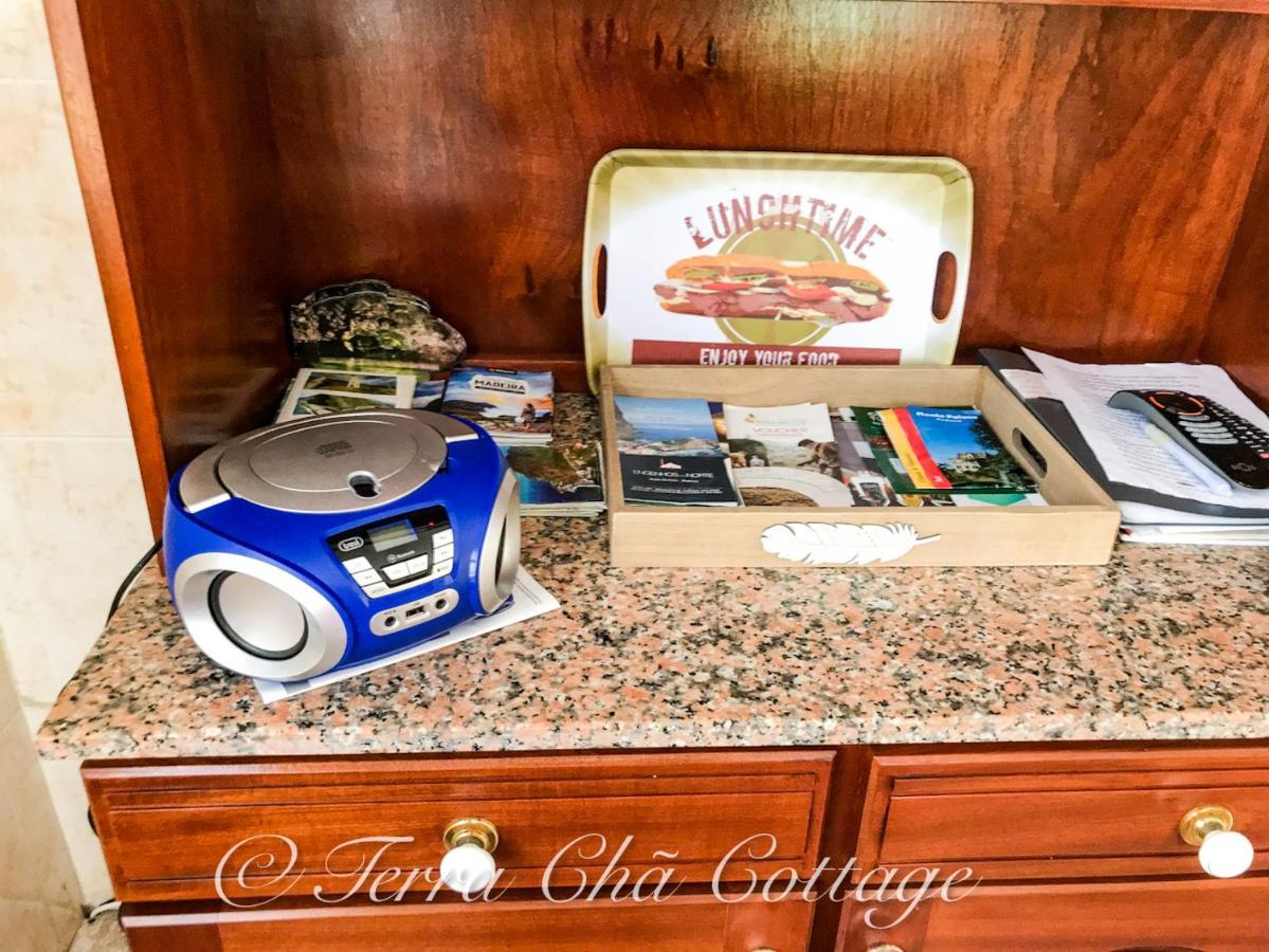 Terra Cha Cottage,Feel Home, São Vicente エクステリア 写真