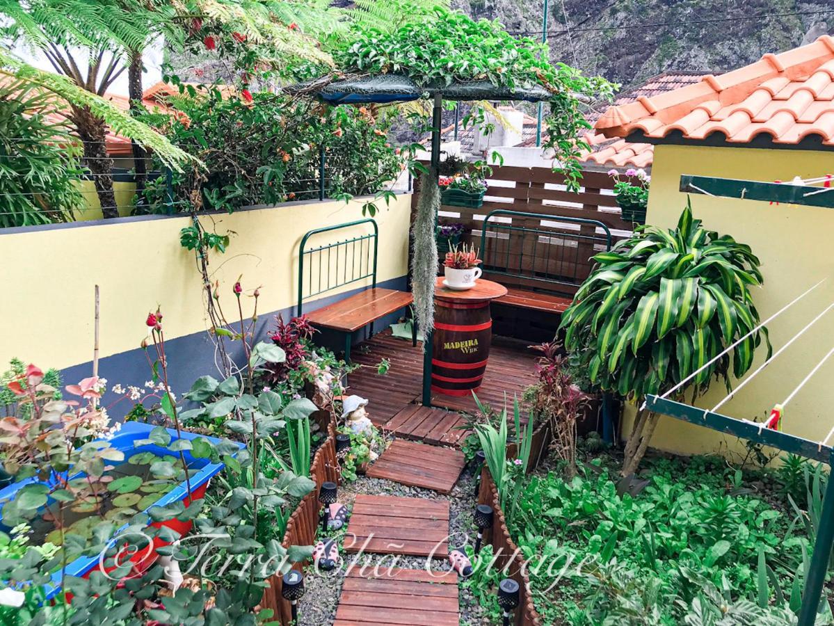 Terra Cha Cottage,Feel Home, São Vicente エクステリア 写真